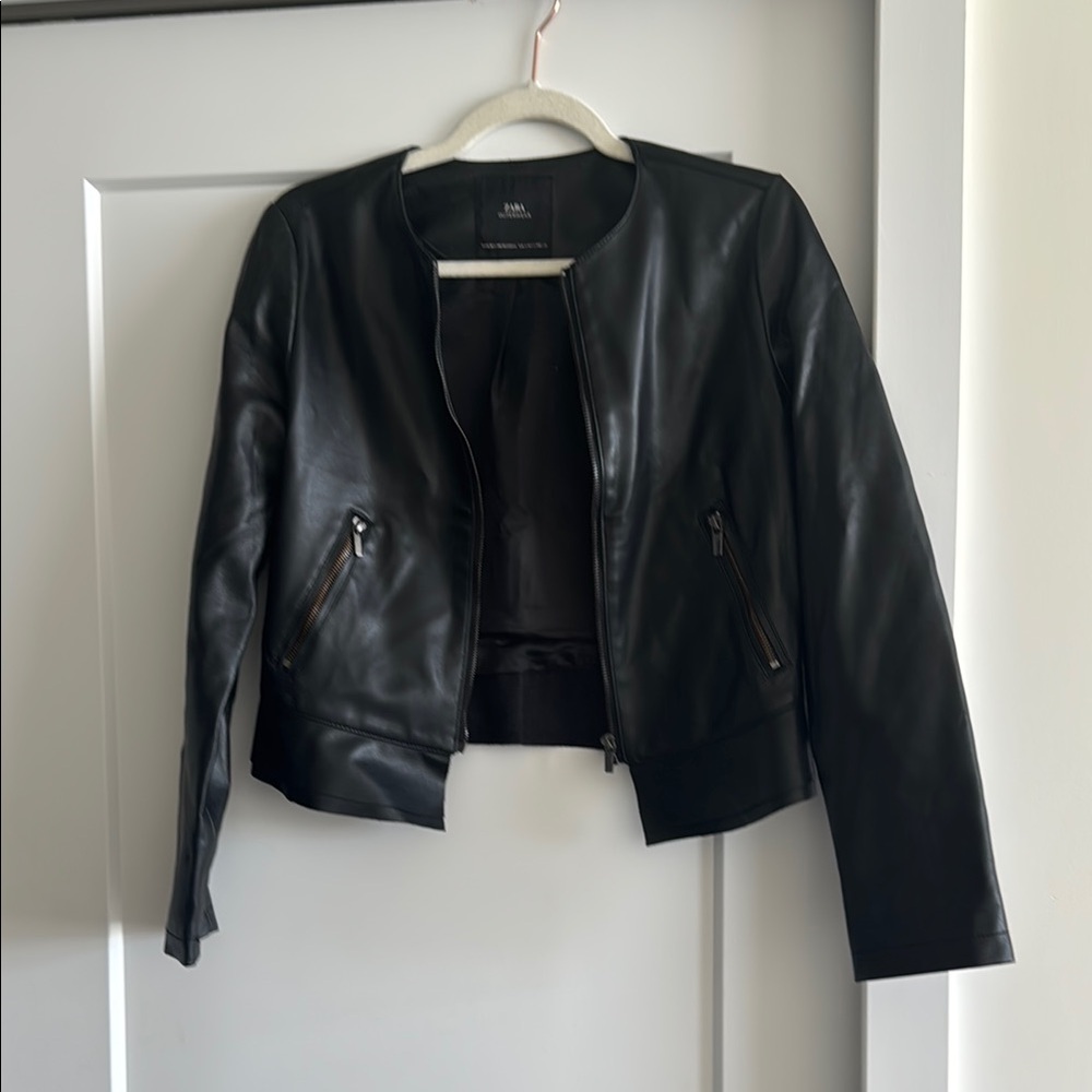 Zara Black Leather Jacket Cropped Minimalist Design